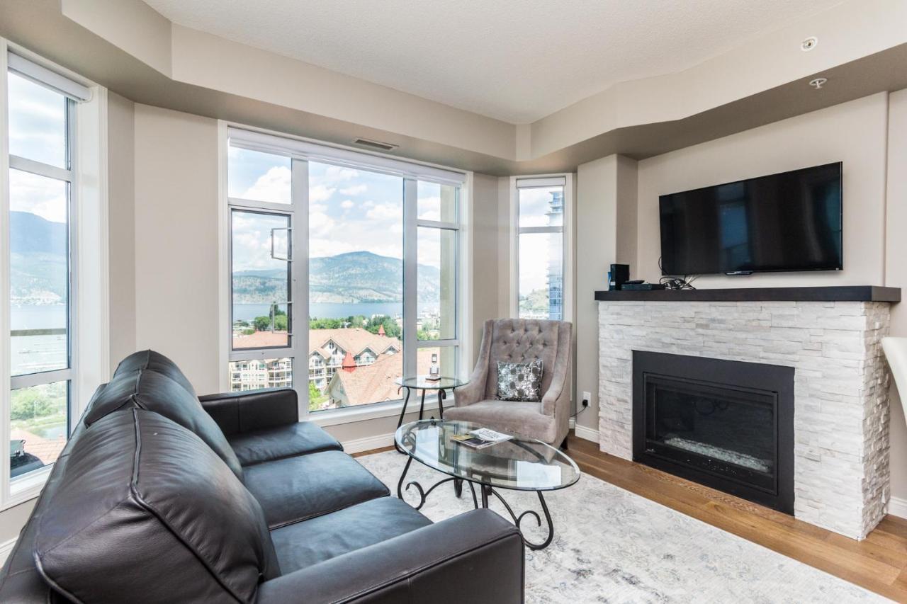 Sunset Waterfront Resort By Discover Kelowna Resort Accommodations Esterno foto